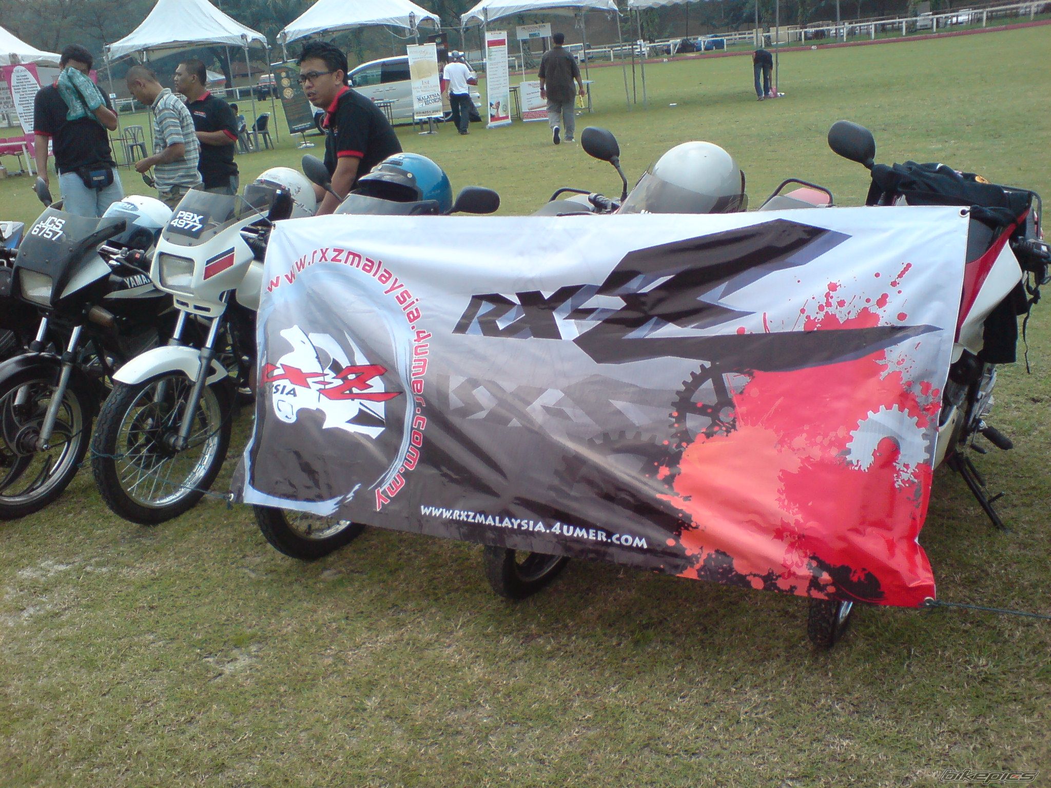 Photo 1842681