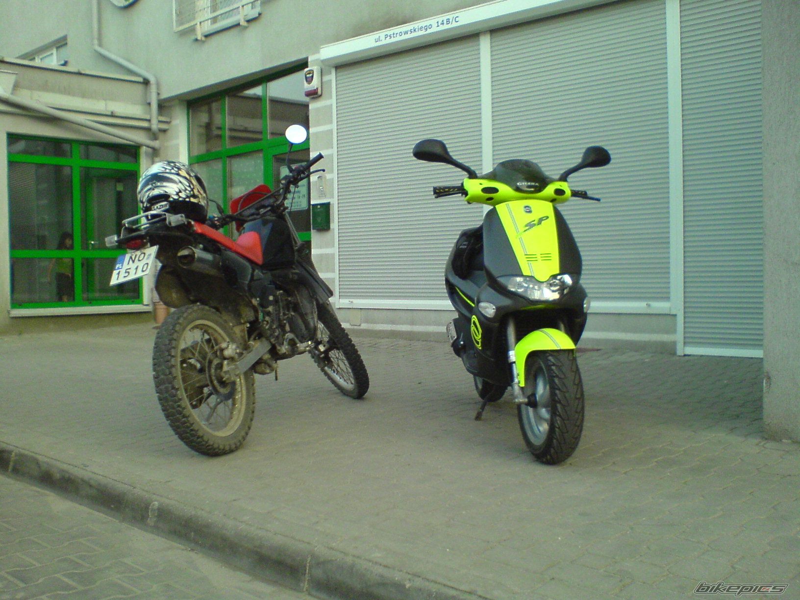 Photo 1843041