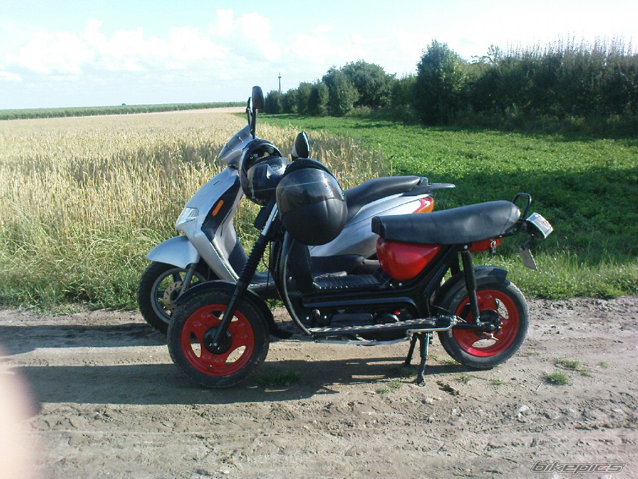Photo 1843203