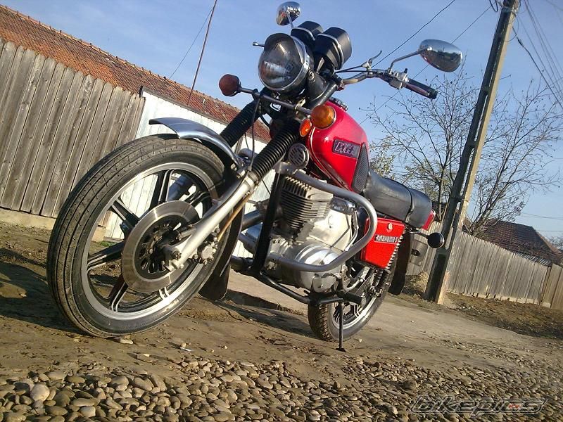Photo 1843252