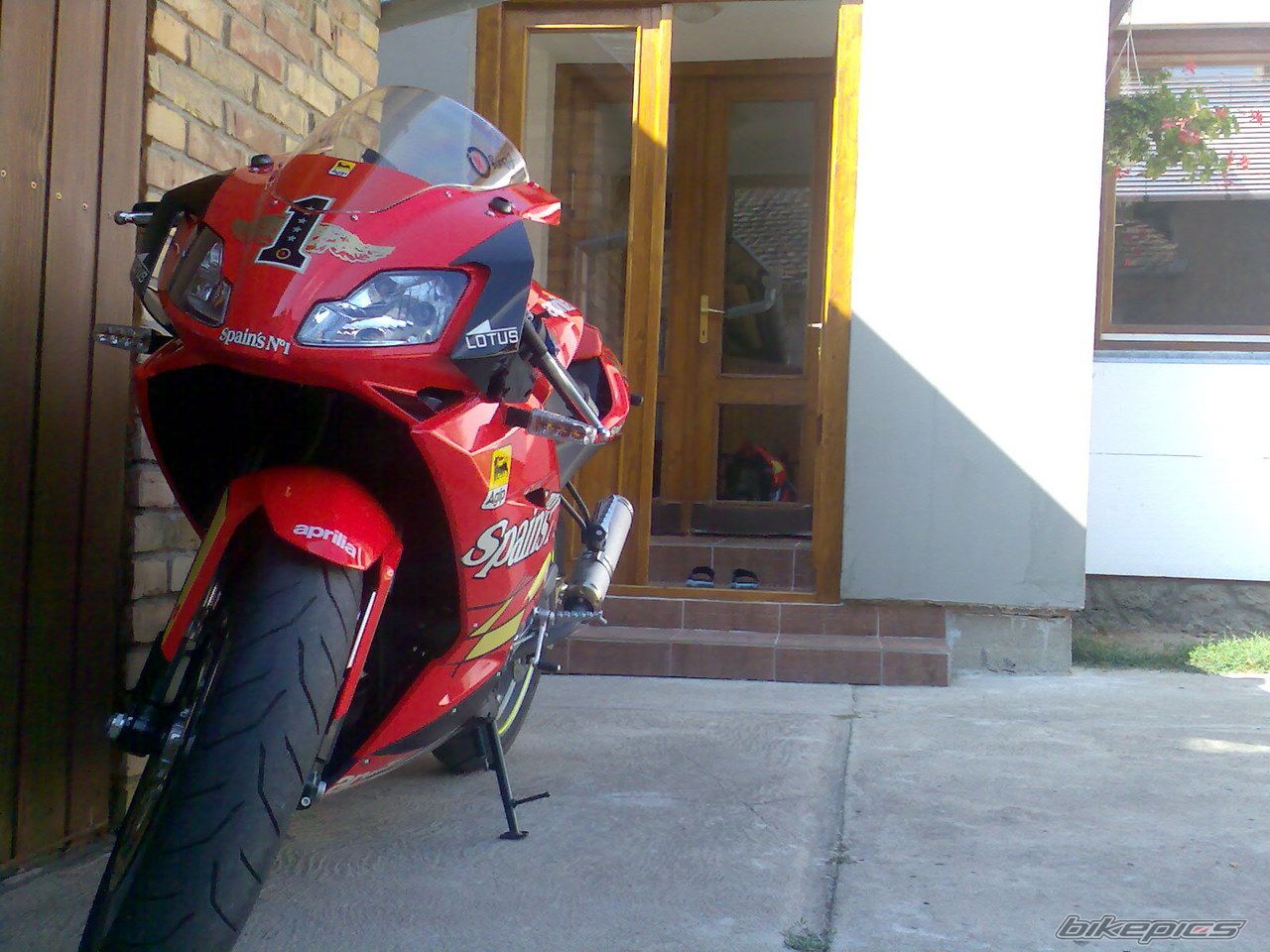 Photo 1844093