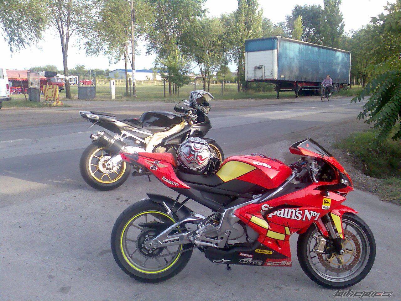 Photo 1844095