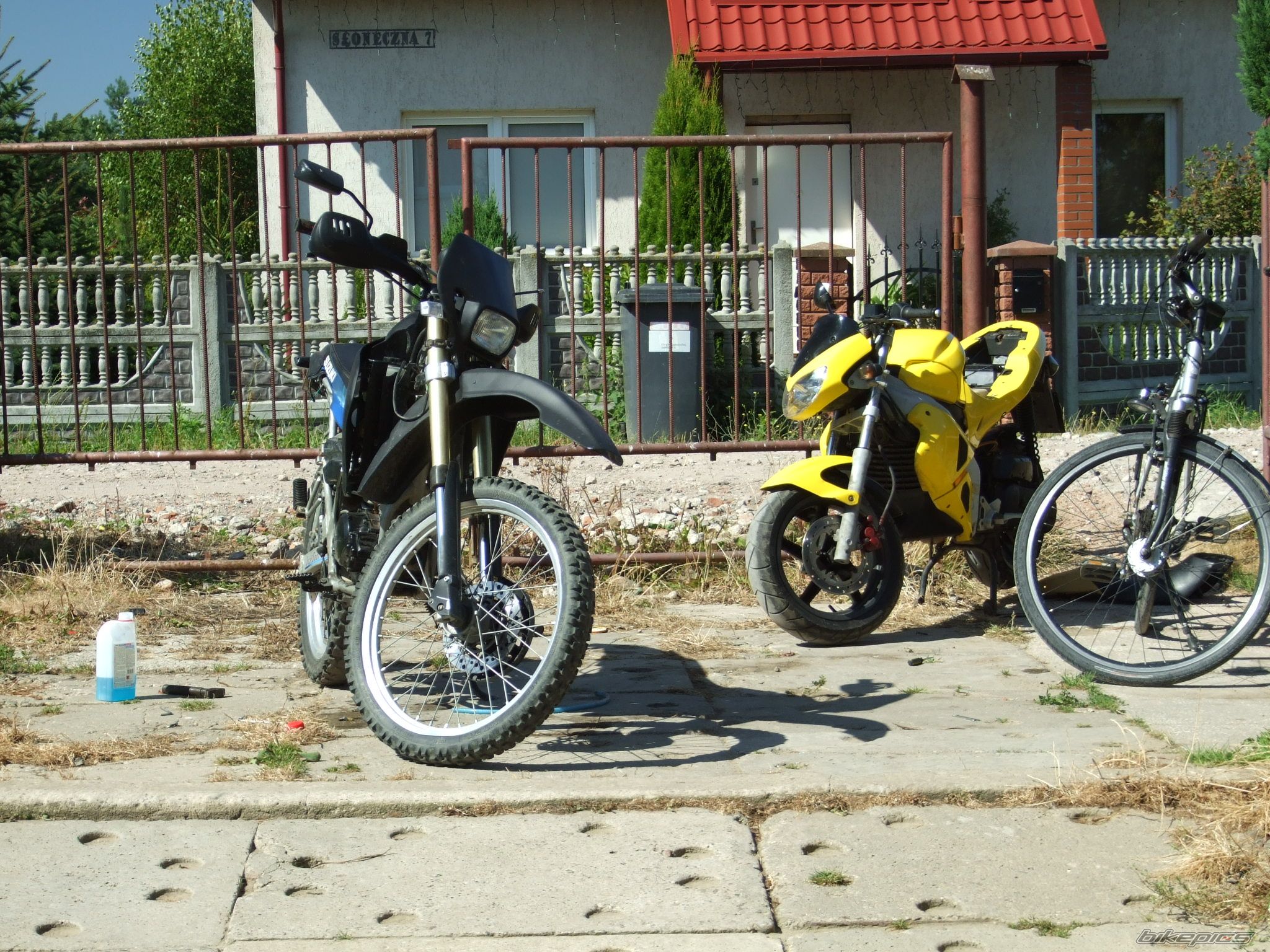 Photo 1844774