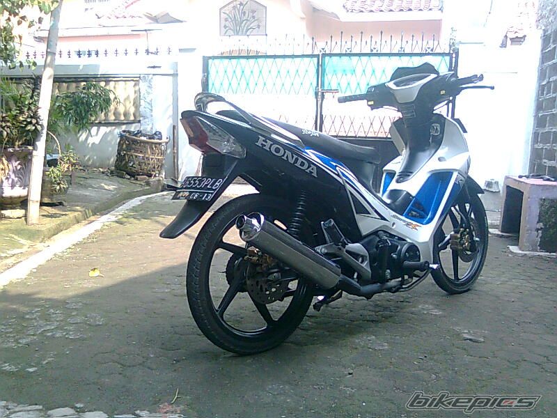 Photo 1845042