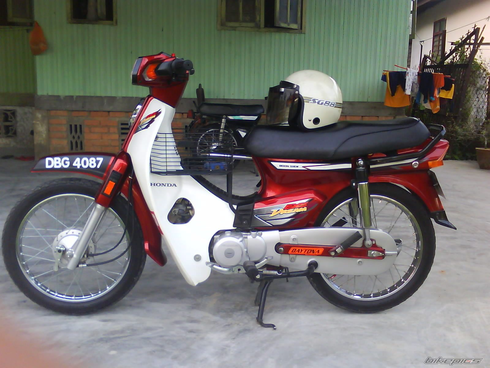 Photo 1845827