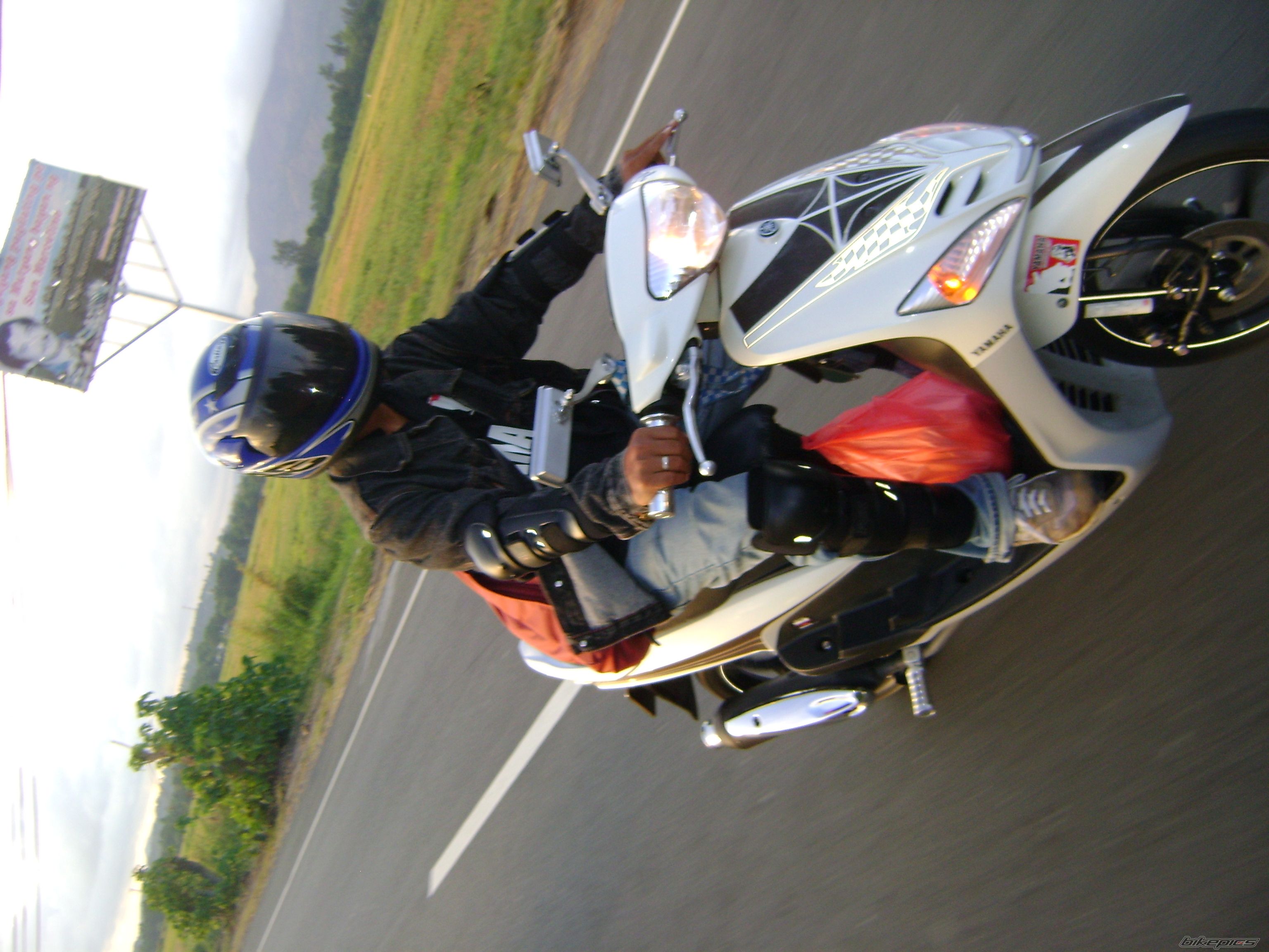 Photo 1845855