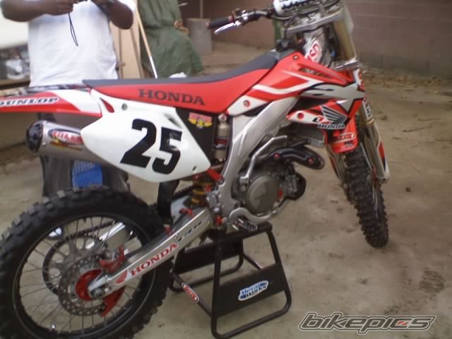 Photo 1846184