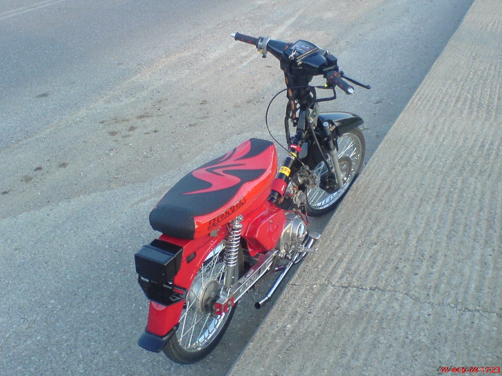Photo 1846199