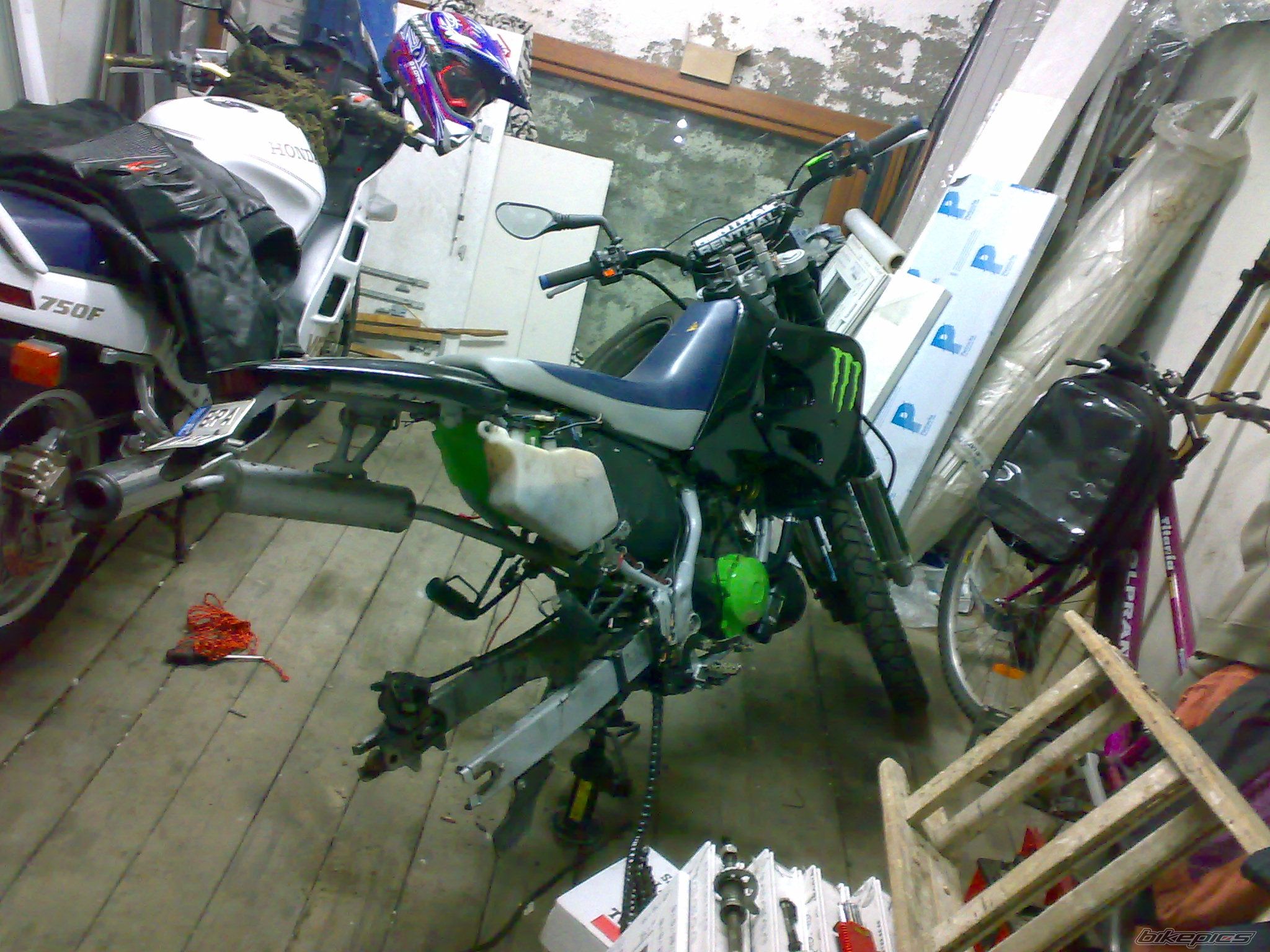 Photo 1846676