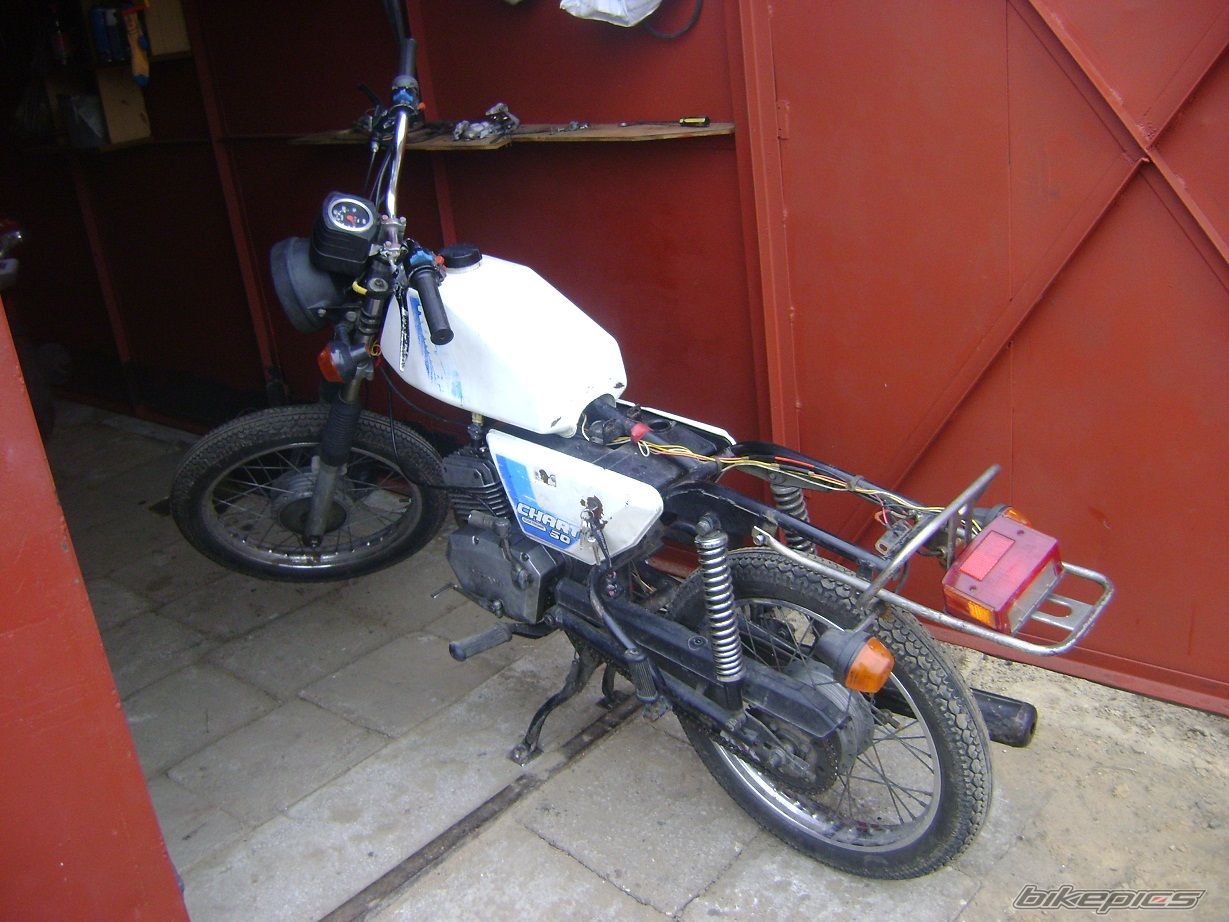 Photo 1846680