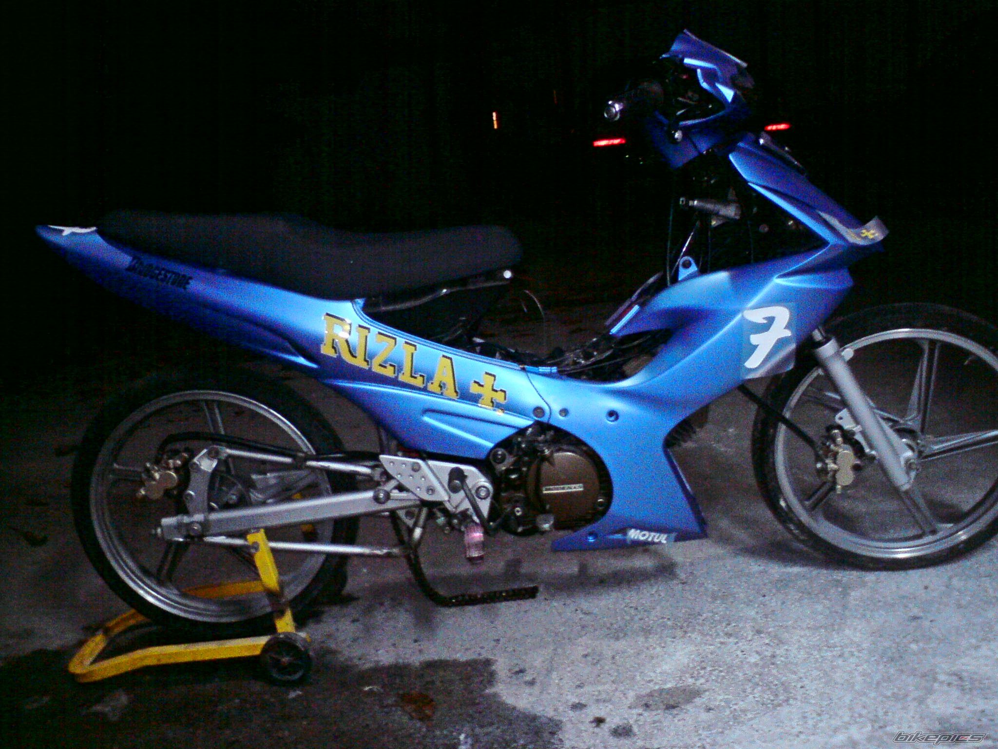 Photo 1846860