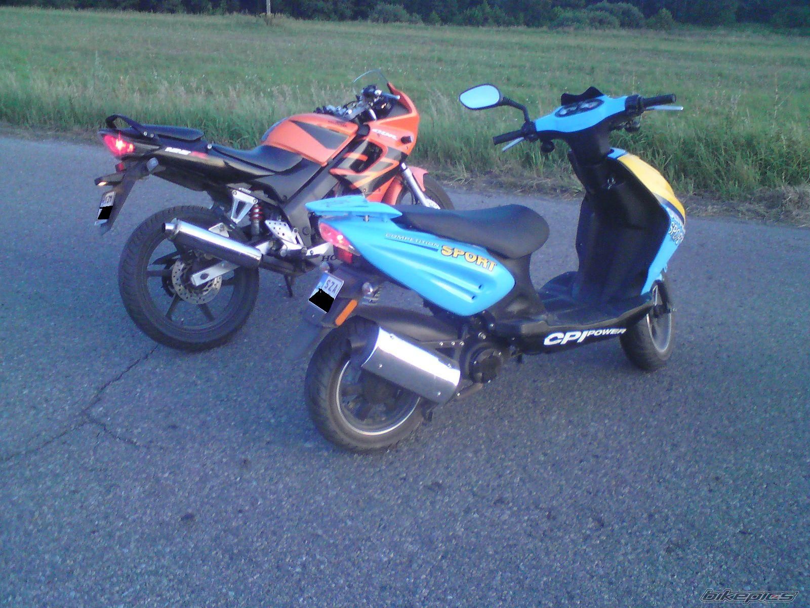 Photo 1847216