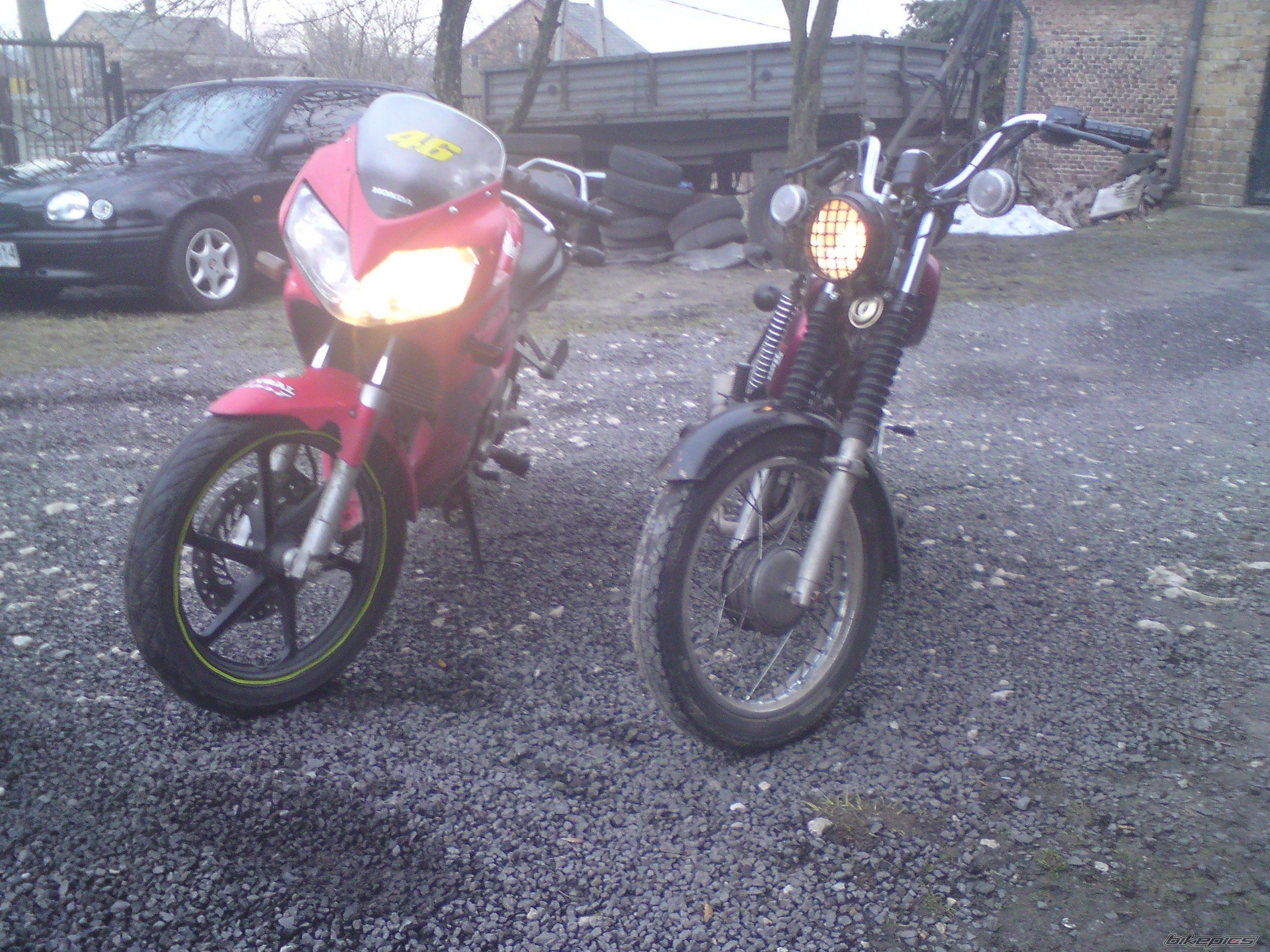 Photo 1850055