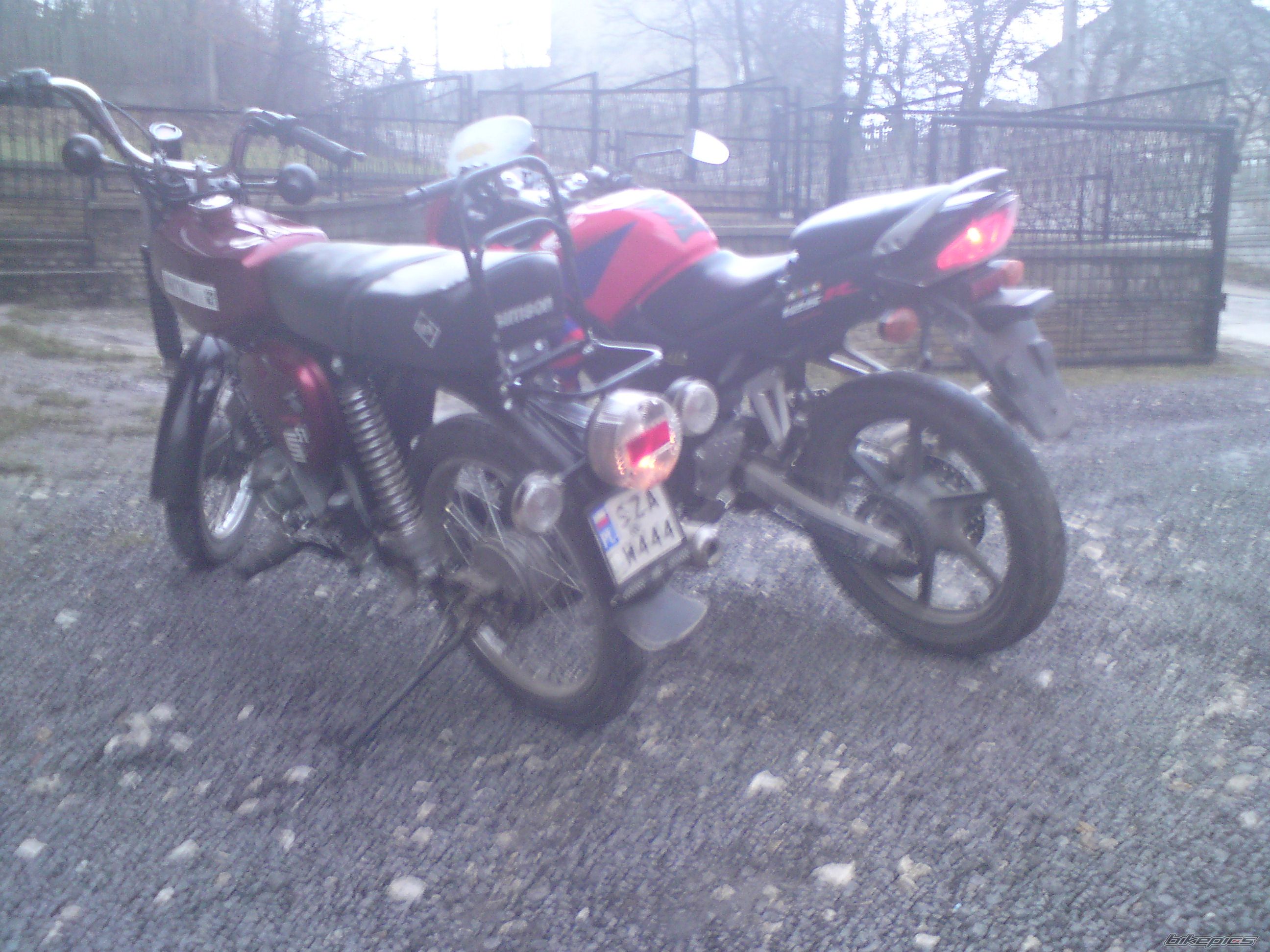 Photo 1850077