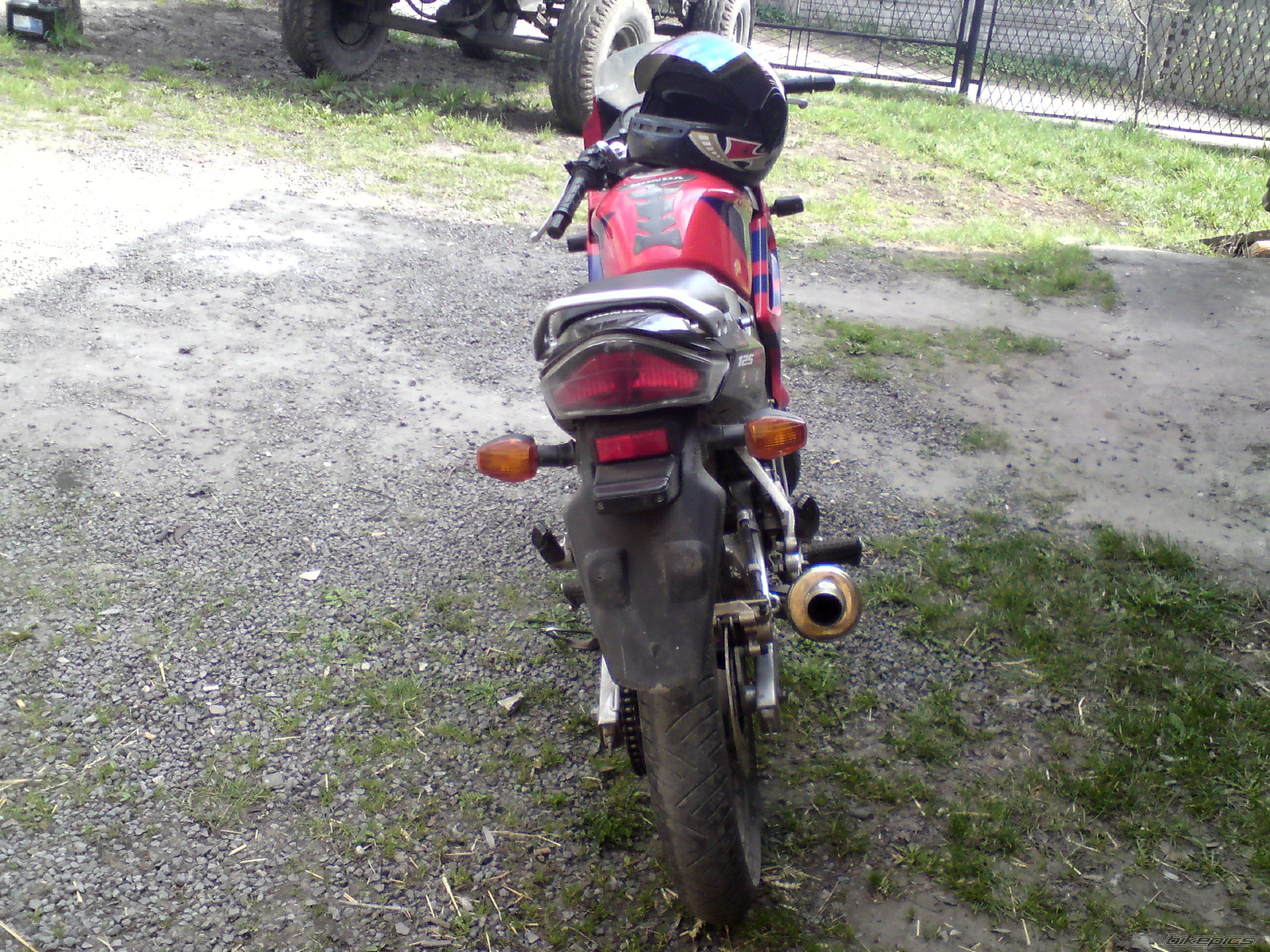 Photo 1850158