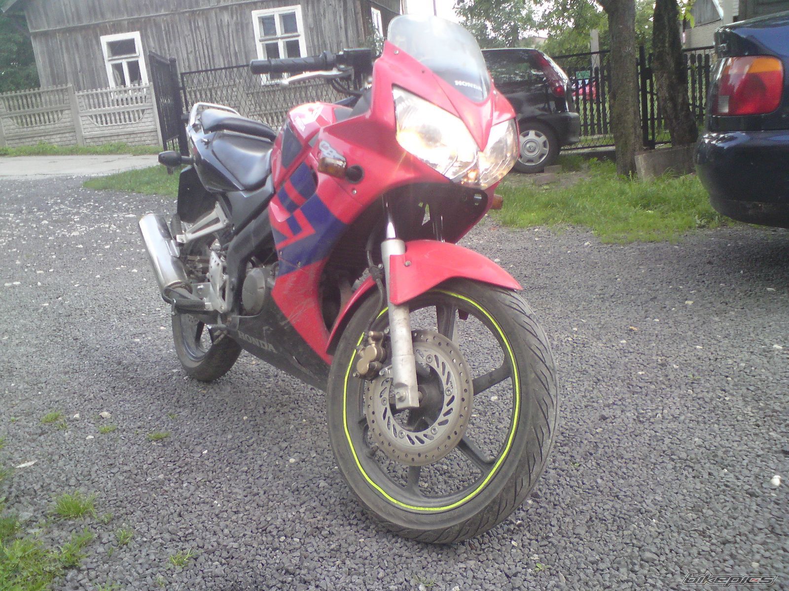 Photo 1850192