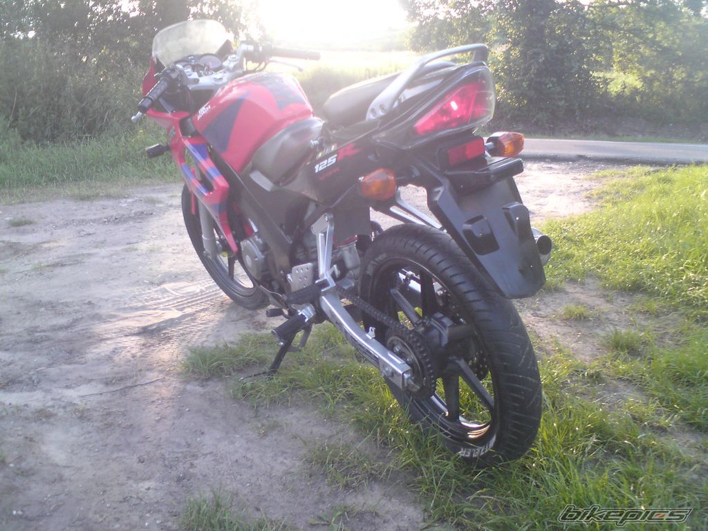 Photo 1850200