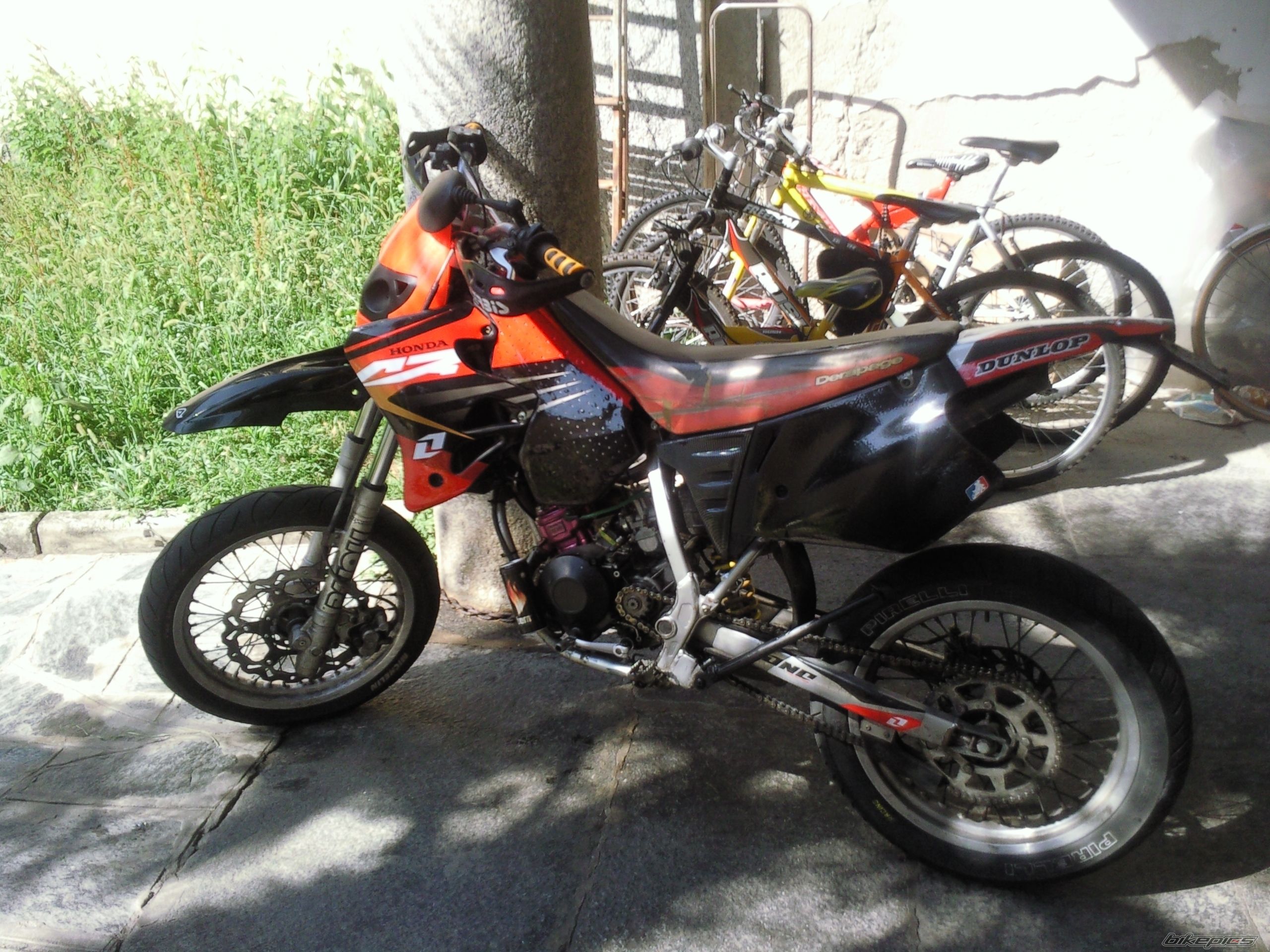 Bike Photo 1850544