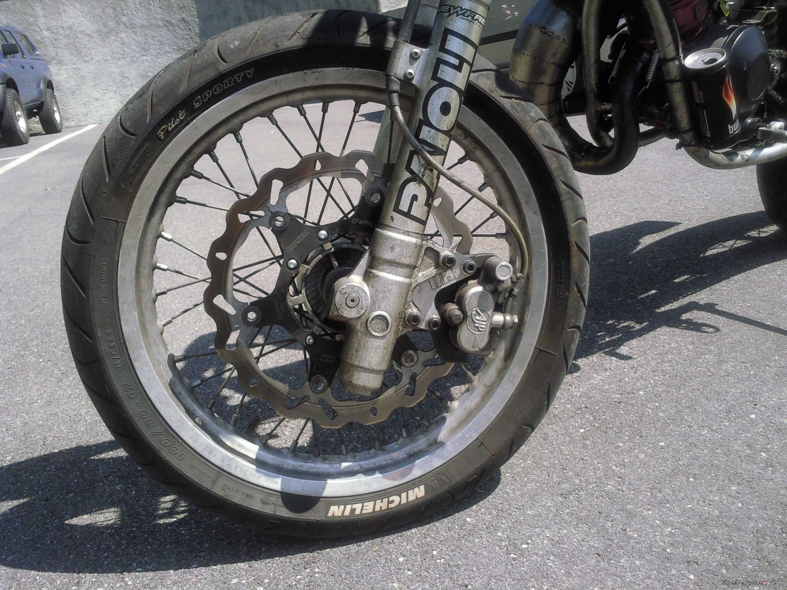 Bike Photo 1850545