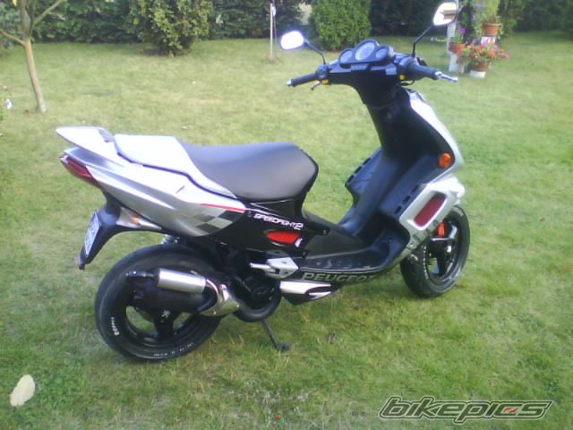 Photo 1850784