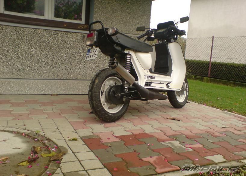 Photo 1852187