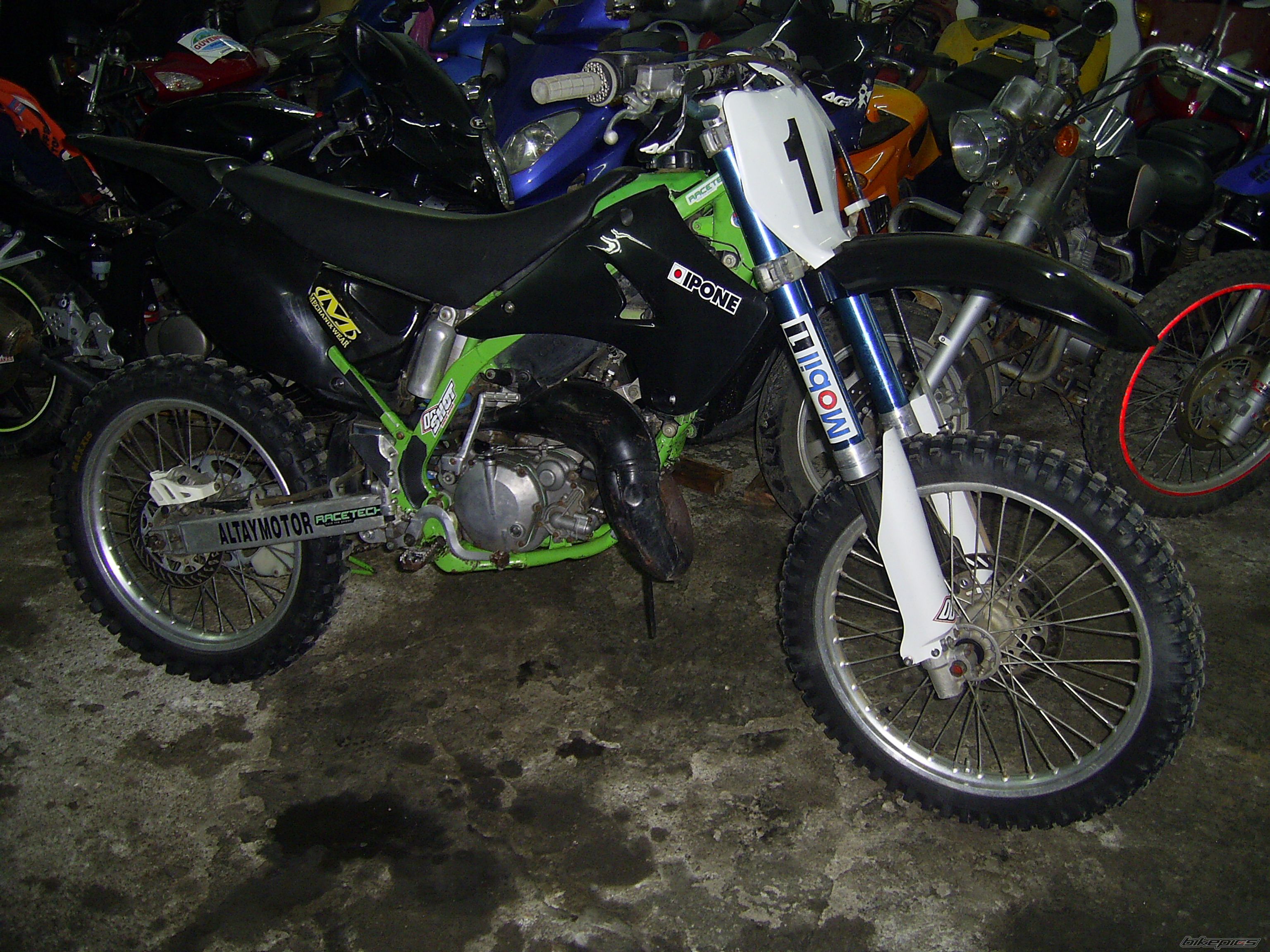 Photo 1853290