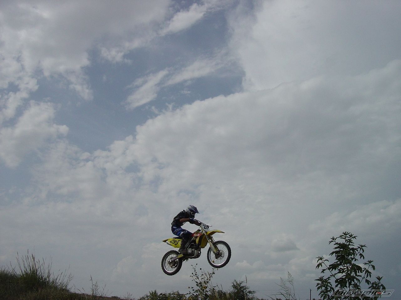 Photo 1853586