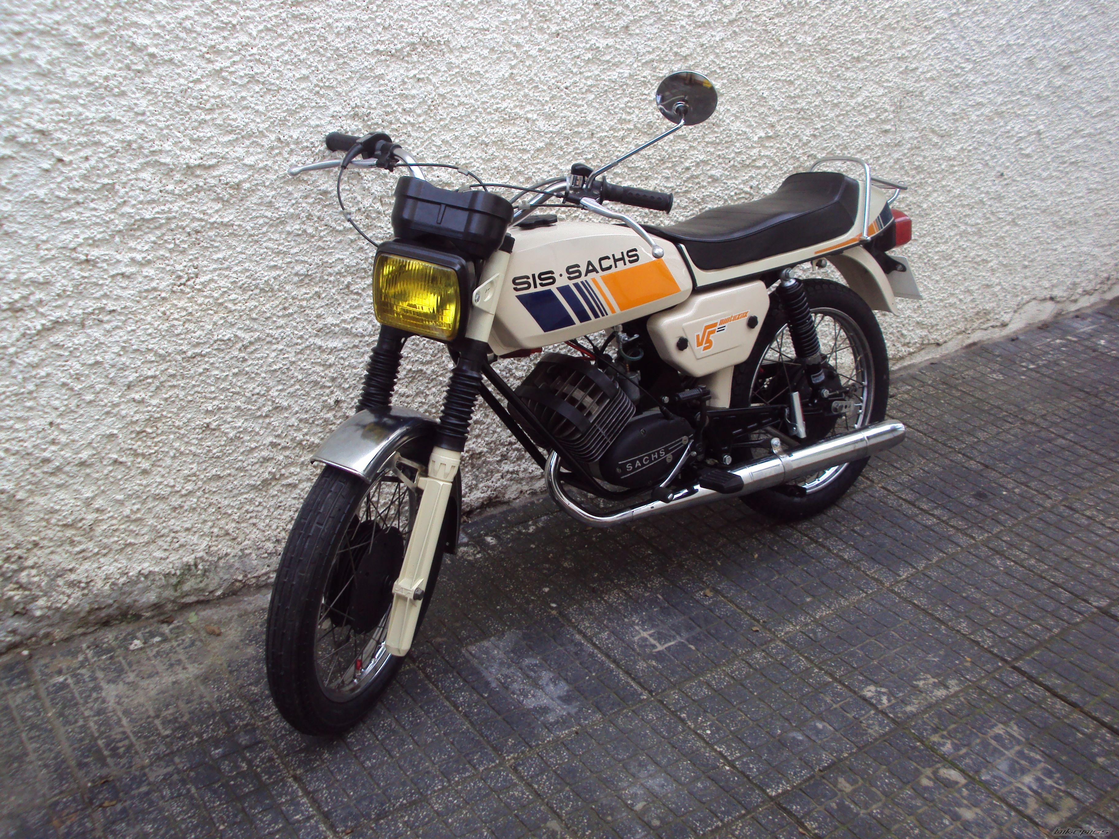 Bike Photo 1853634
