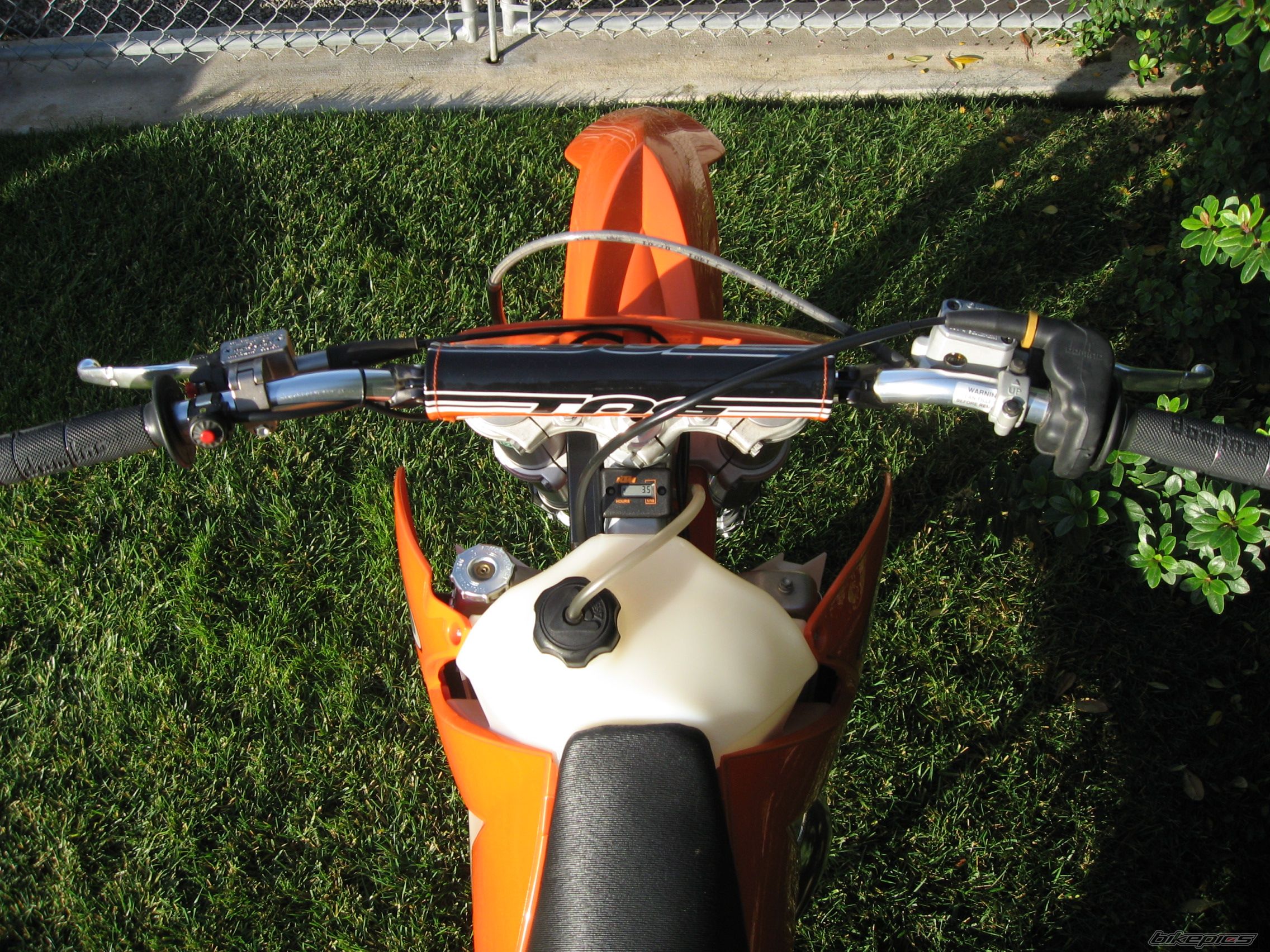 Photo 1853656