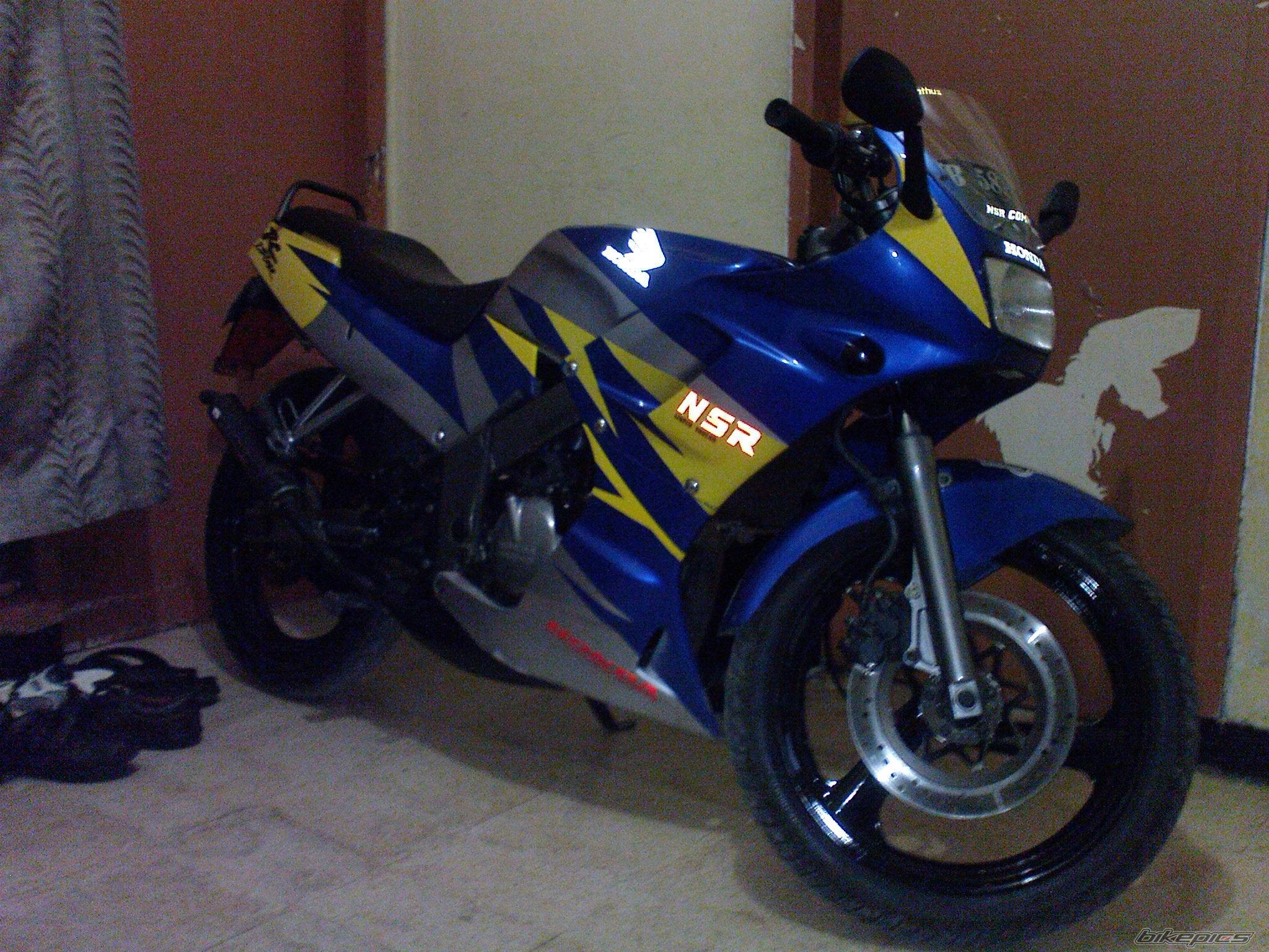Photo 1853698