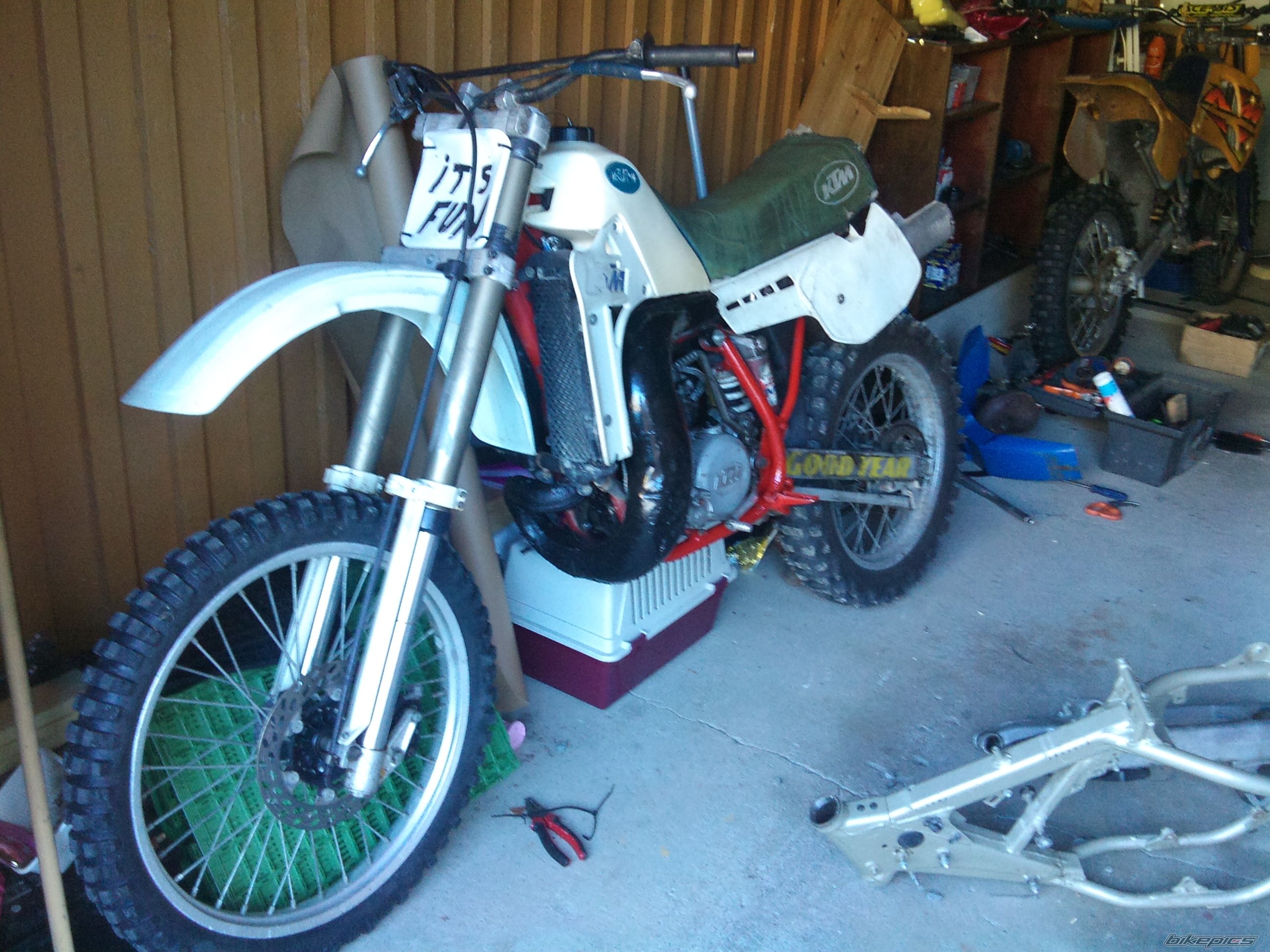 Photo 1855057