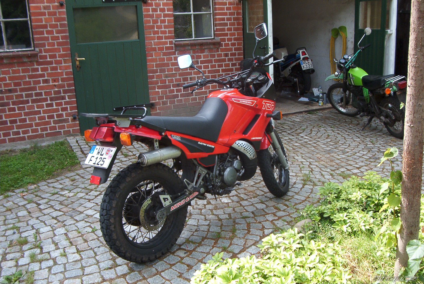 Photo 1855350