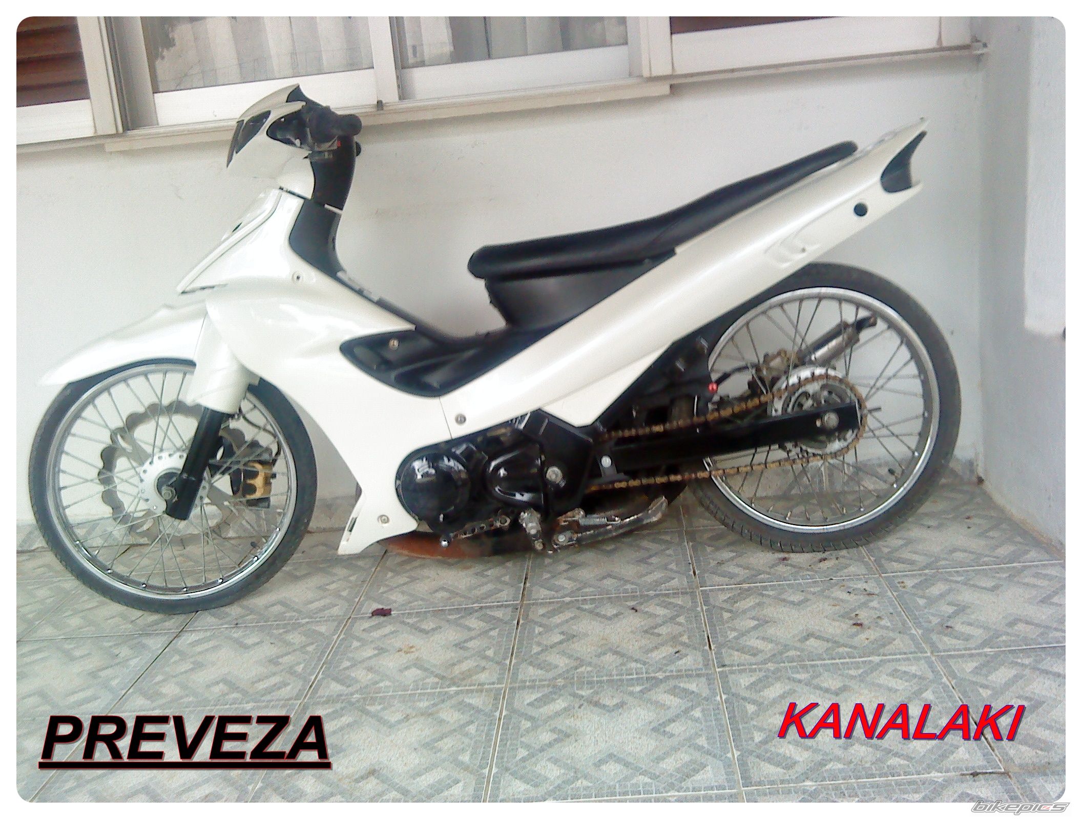 Photo 1856203