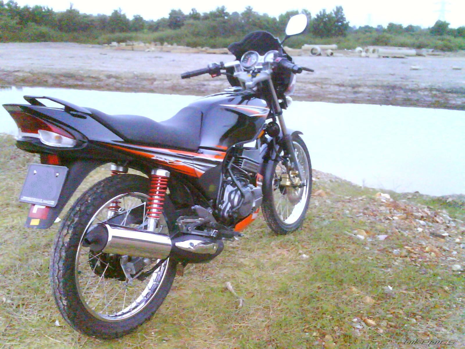 Photo 1856621