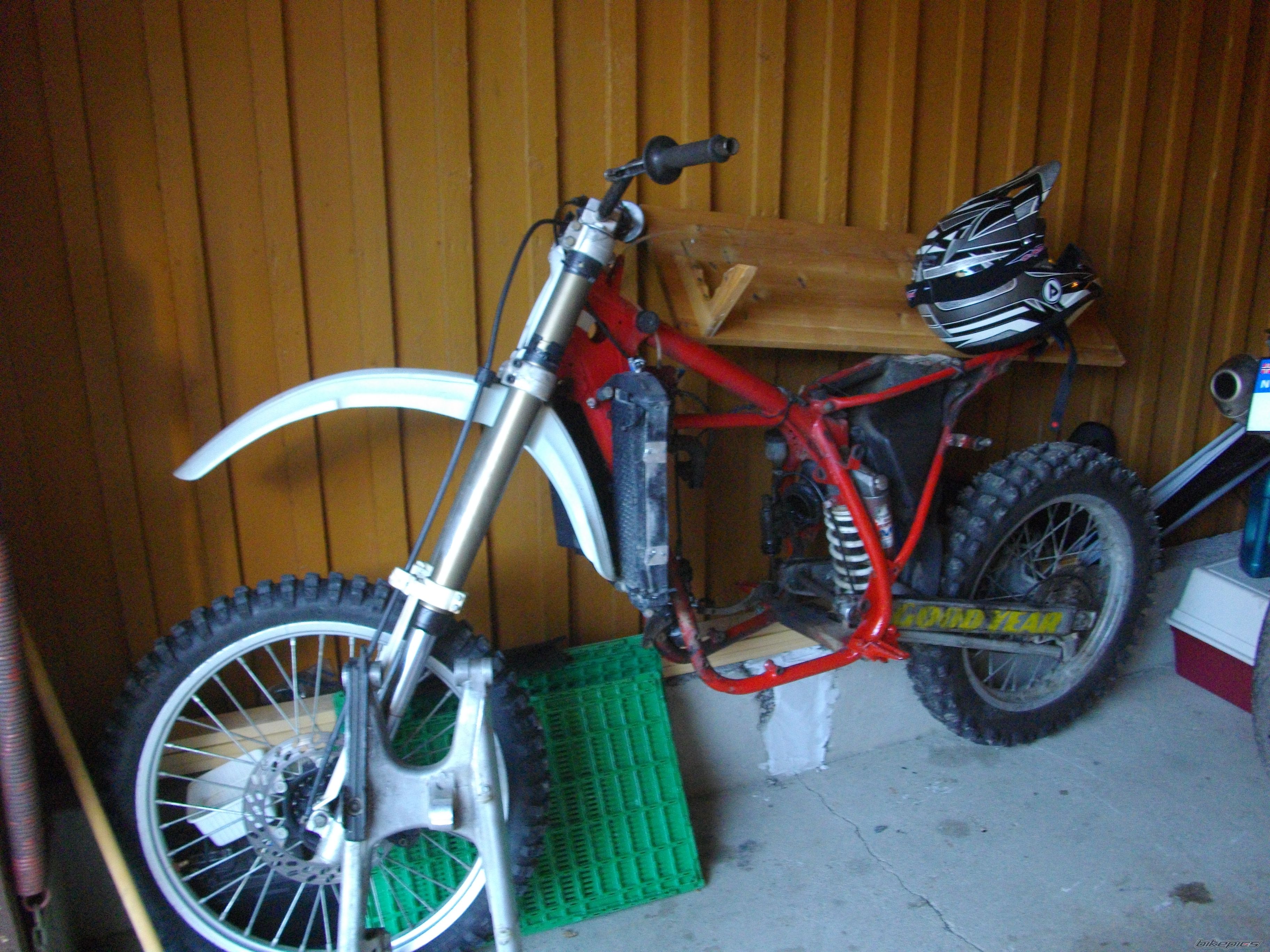 Photo 1856841