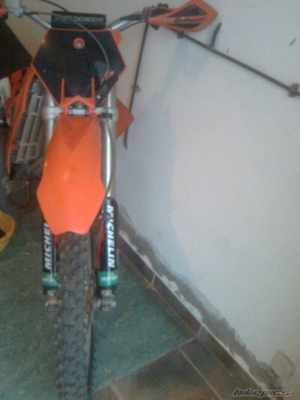 Photo 1857033