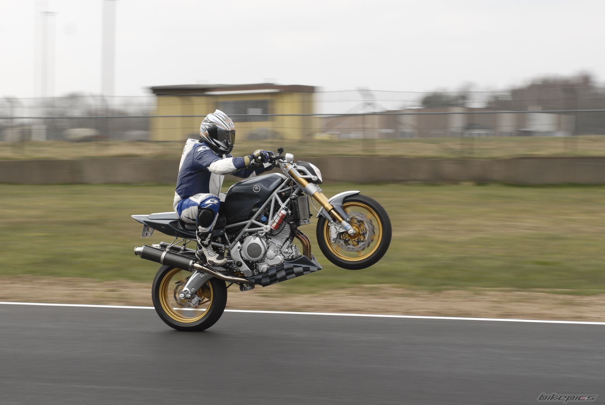 Bike Photo 1859176
