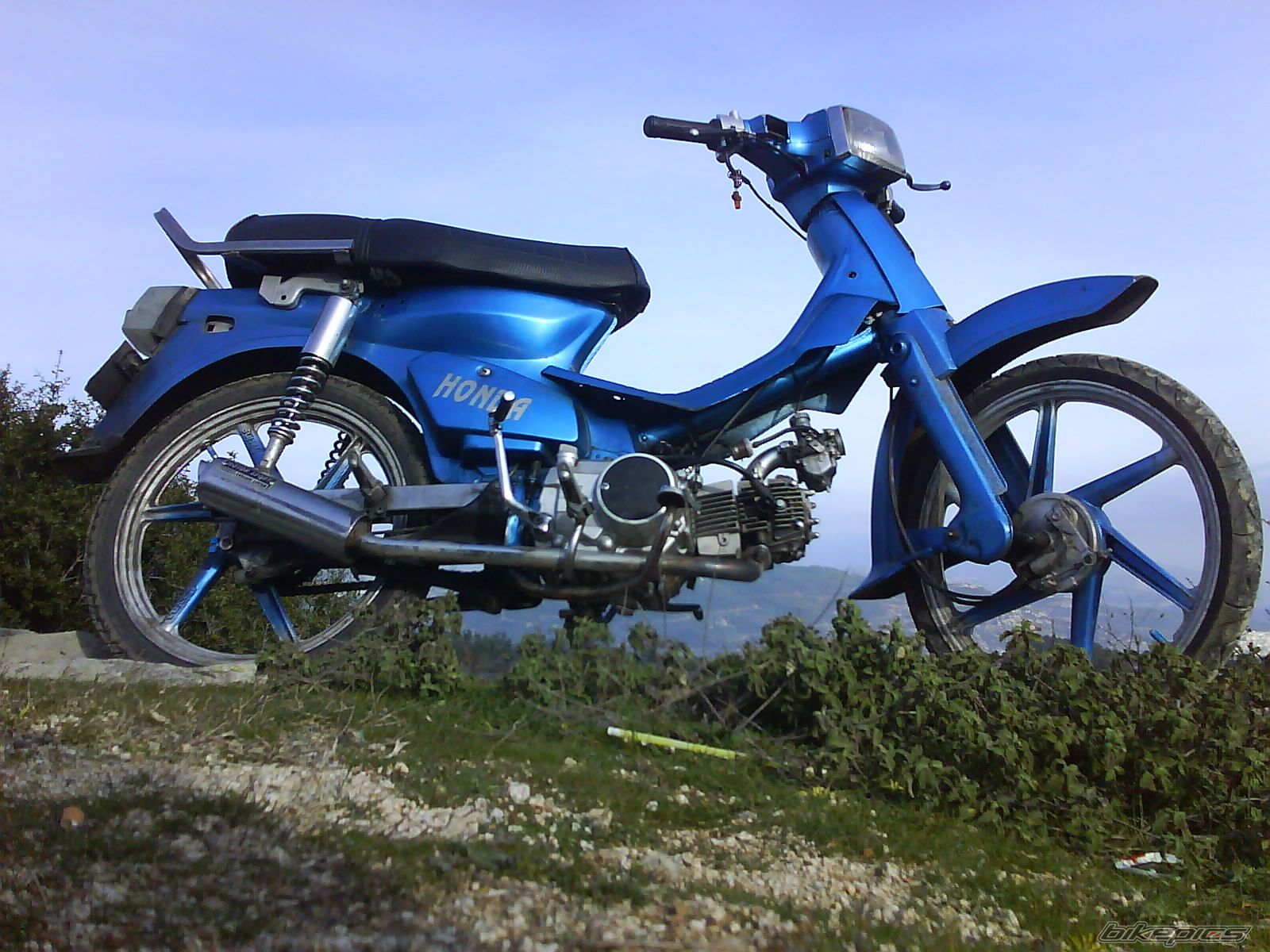 Photo 1861169