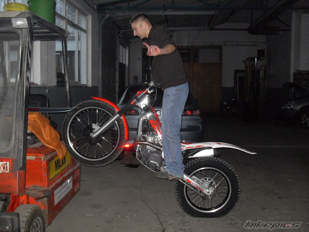 Photo 1861453