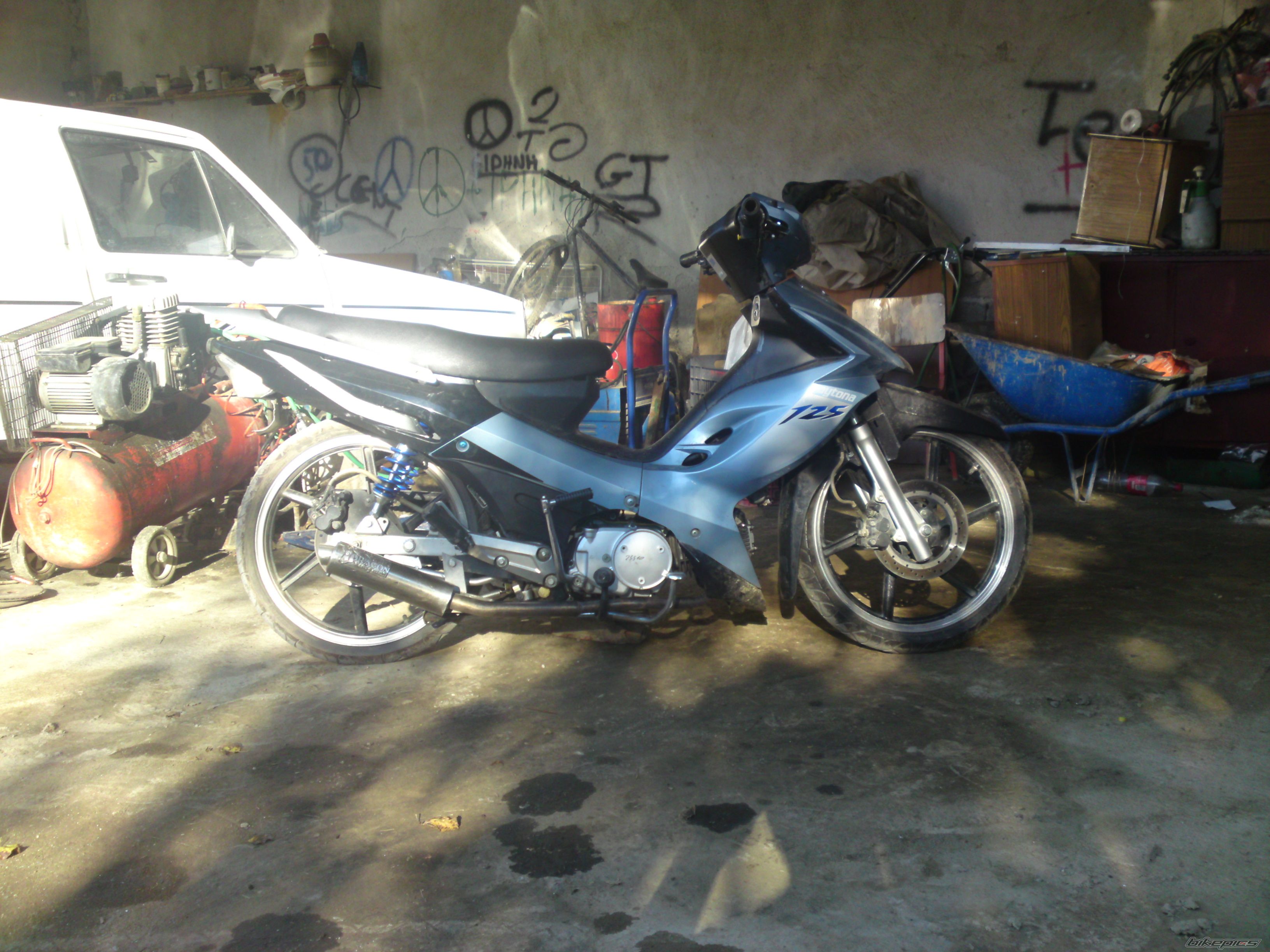 Photo 1862054