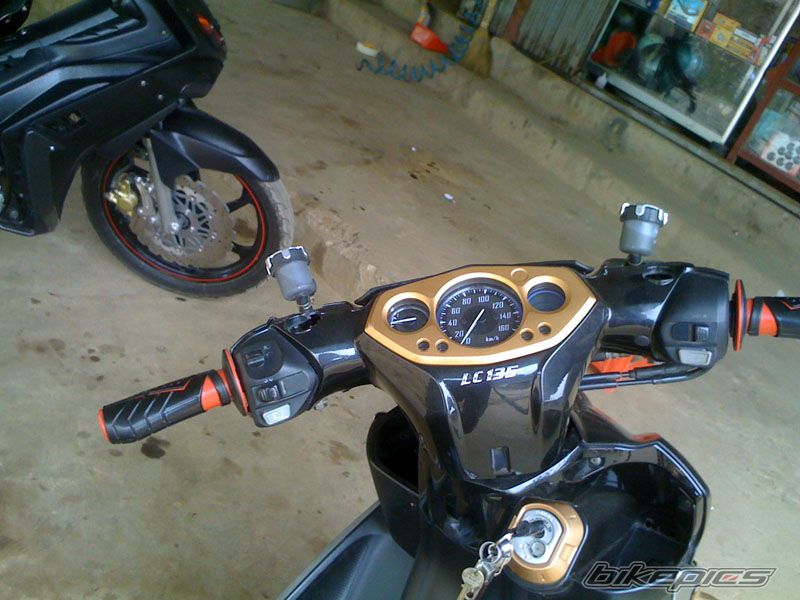Photo 1863227