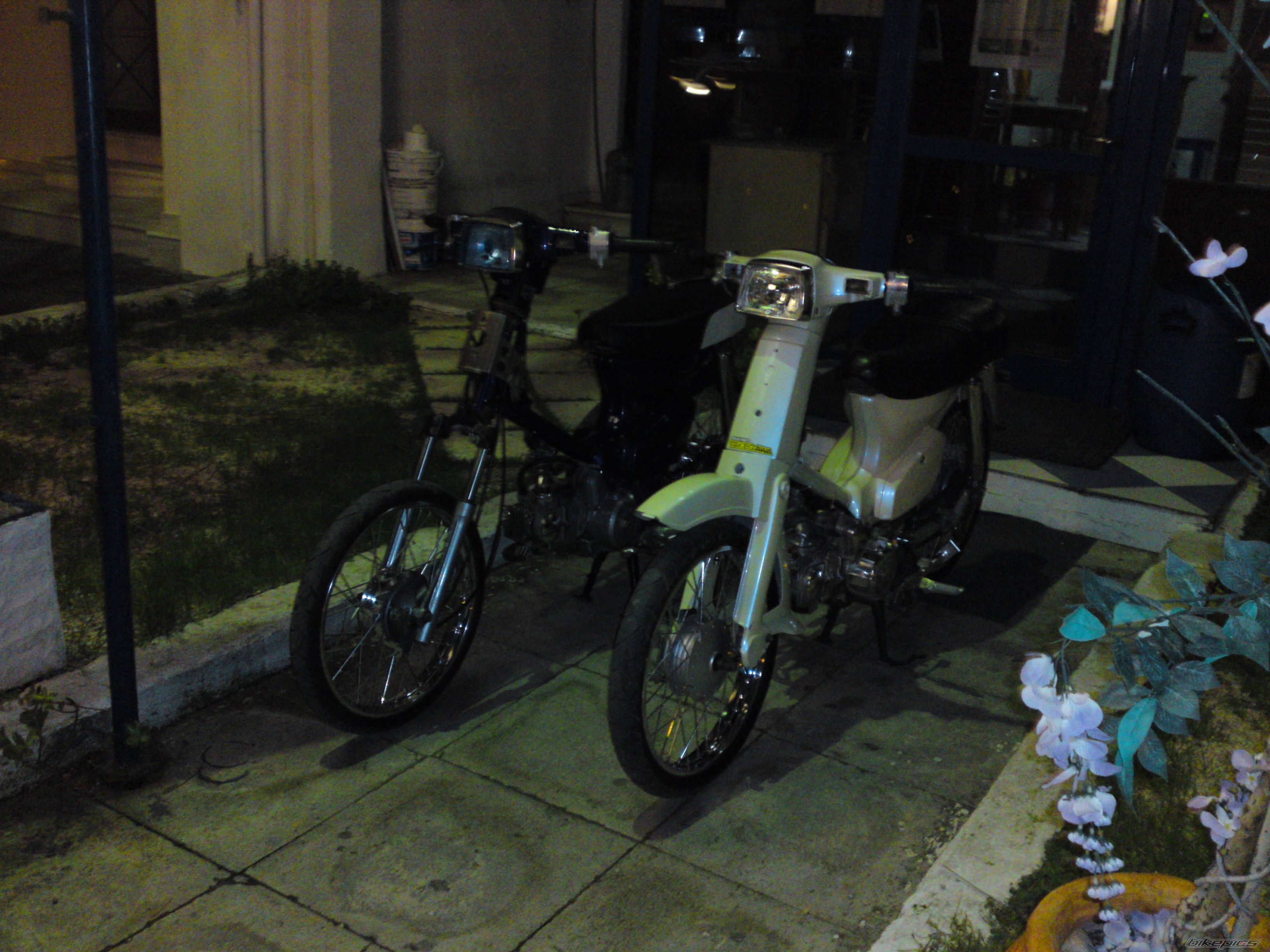 Photo 1863489