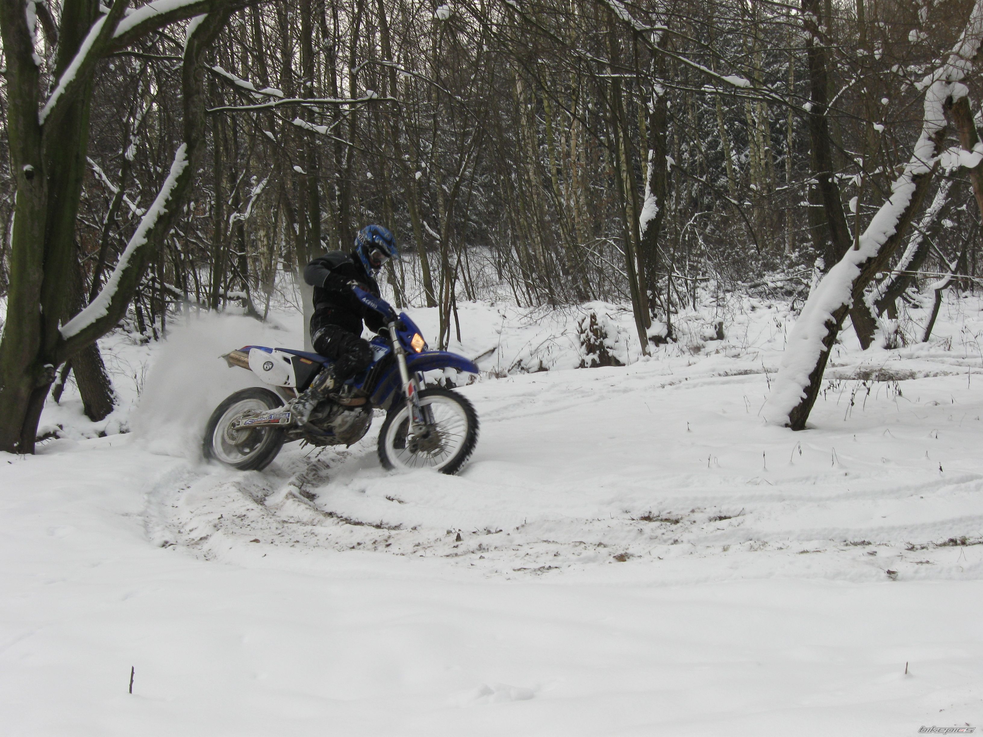 Photo 1863741