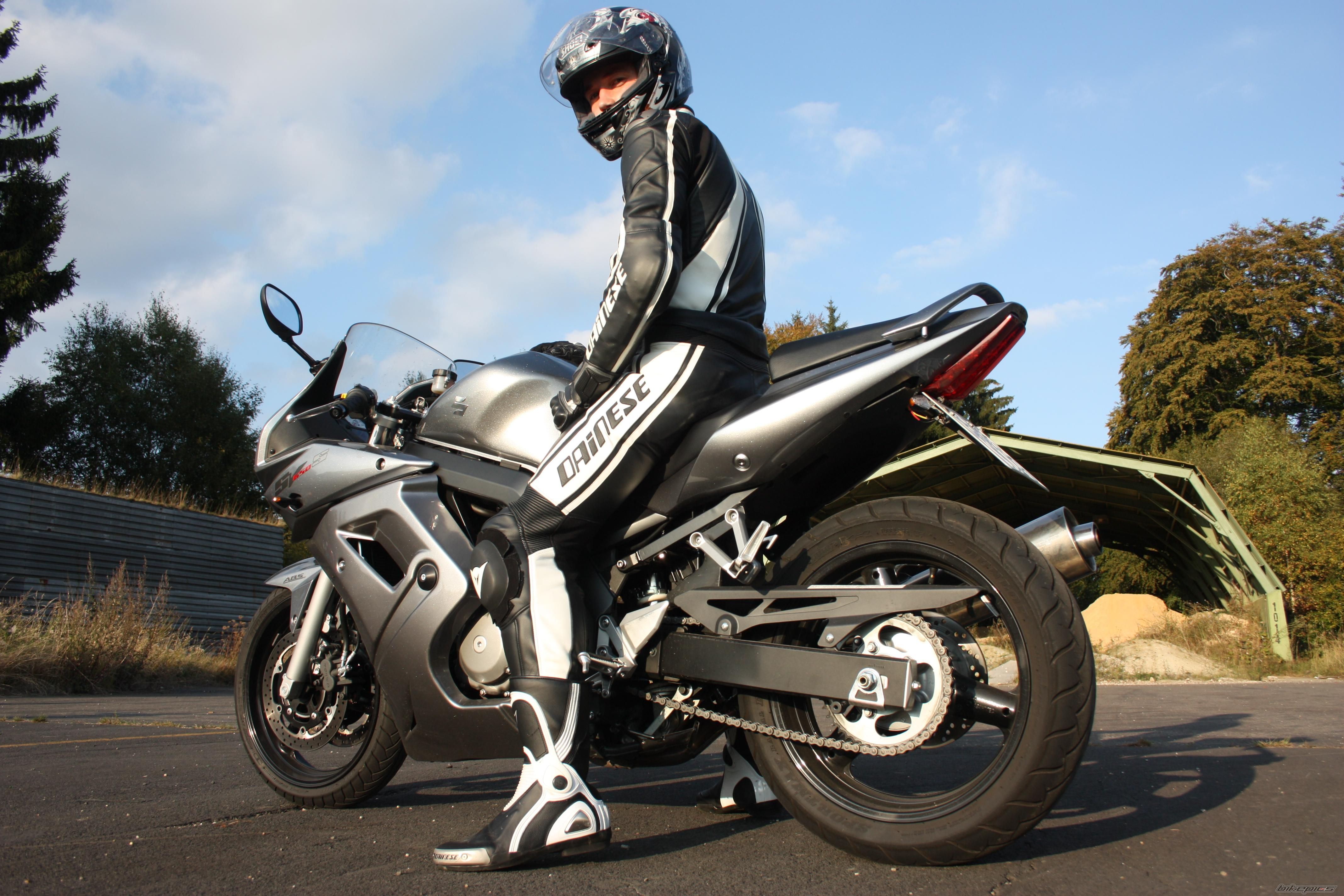 Bike Photo 1863943