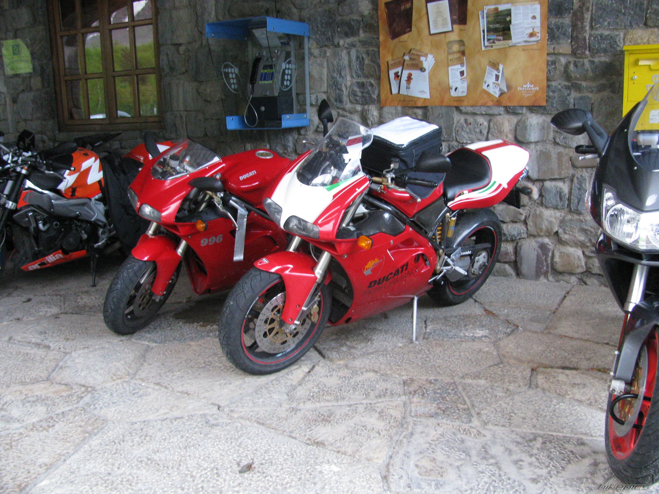 Photo 1866939