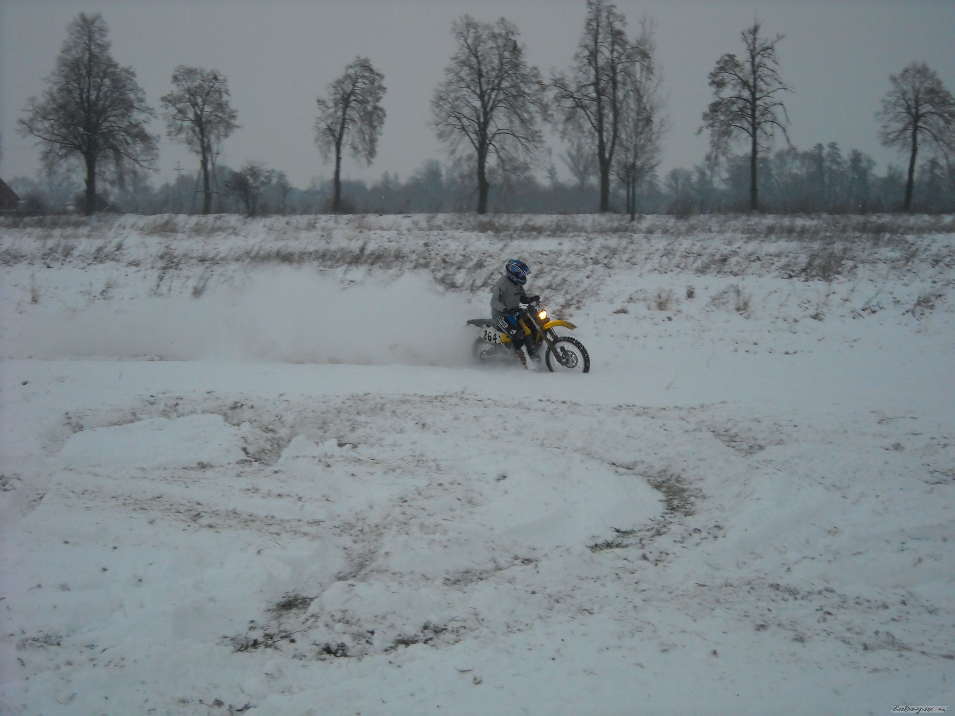 Photo 1867476