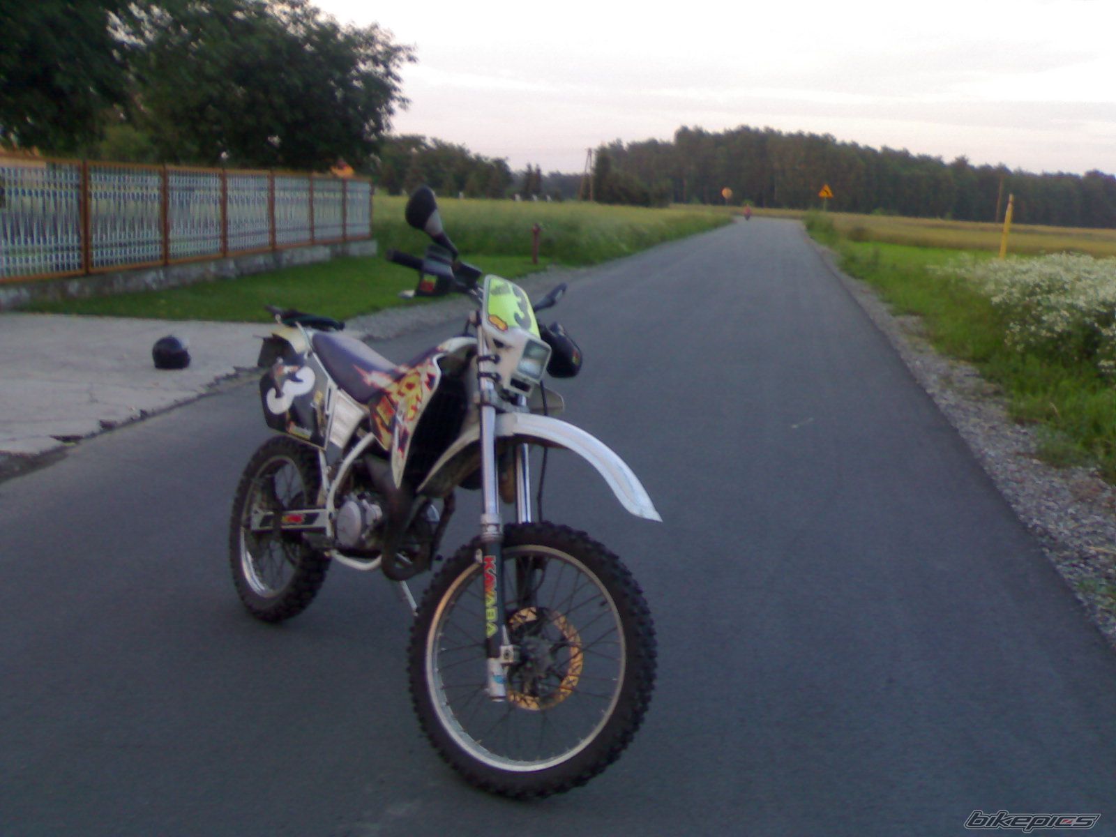 Photo 1868246