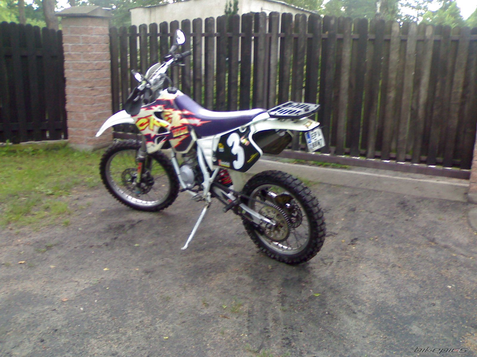 Photo 1868254