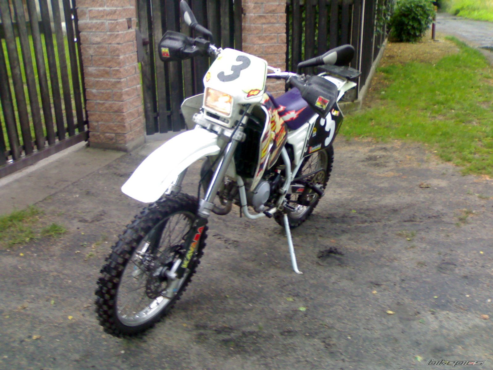 Photo 1868266