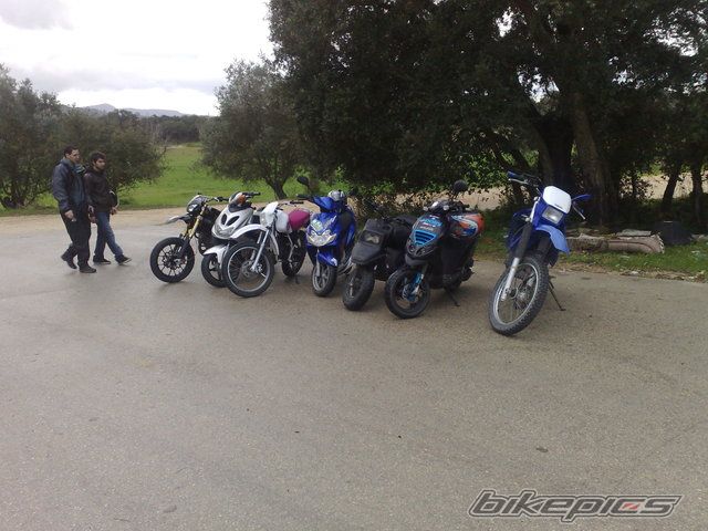 Photo 1868708